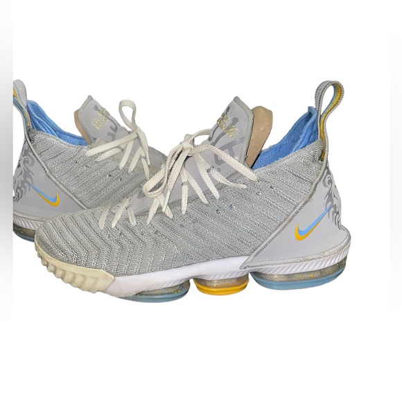 Nike LeBron 16 MPLS Lakers 2019 Size- 11 CK4765 001 - Picture 5 of 11